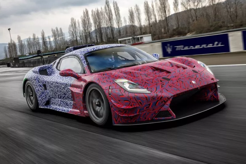 Maserati MC20 GT2 absolviert Rollout: Intensive Testphase beginnt