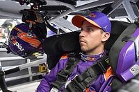 Hamlin abre como el más rápido en Charlotte y Suárez en séptimo