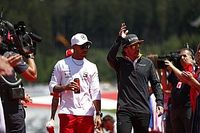 Hamilton: "Es triste ver as&iacute; a McLaren y Williams"