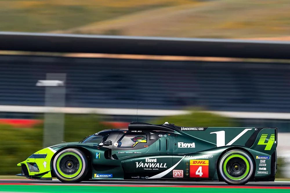 #4 Floyd Vanwall Racing Team Vanwall Vandervell 680: Tom Dillmann, Esteban Guerrieri, Jacques Villeneuve