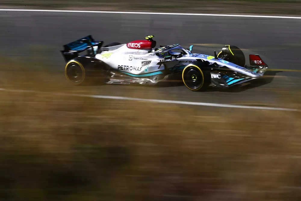 Lewis Hamilton, Mercedes W13