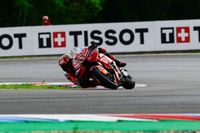 Bagnaia se queja de la estrategia que lo obligará a la Q1 en Brno