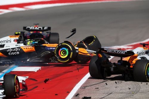 VIDEO: Piastri y Norris chochan entre ellos en el arranque de la sprint en Austin