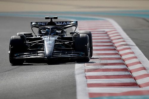 Russell crasht tijdens F1-bandentest Abu Dhabi, Sainz opent als snelste