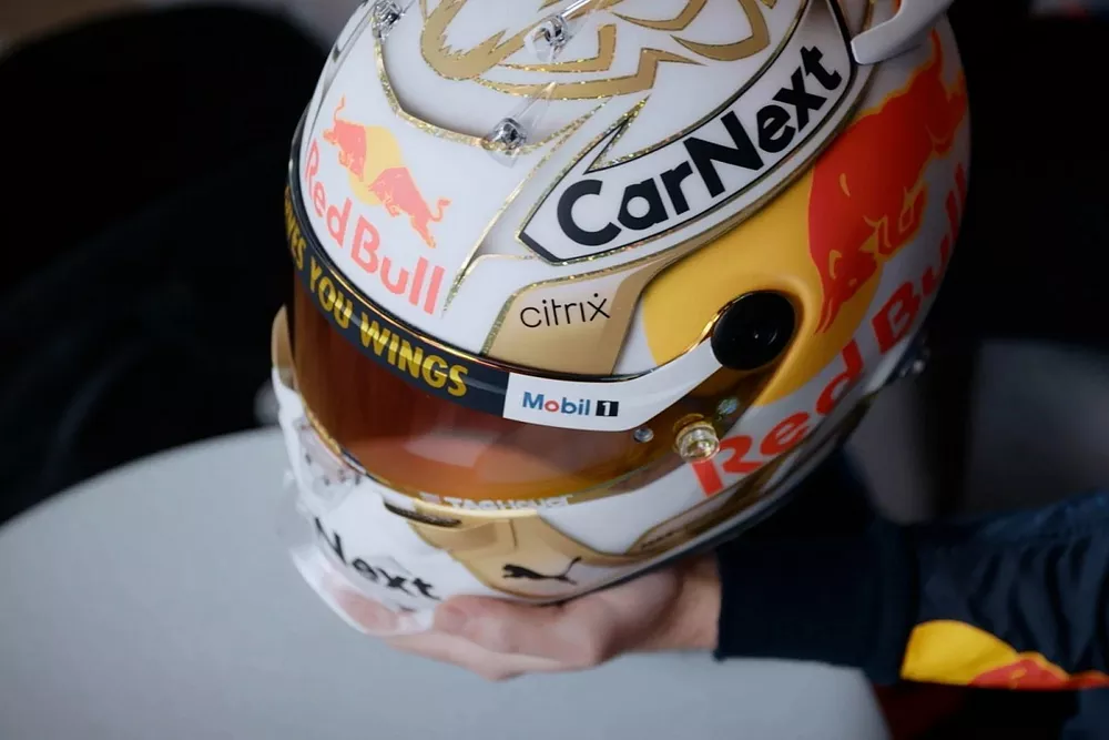 verstappenhelmet2022