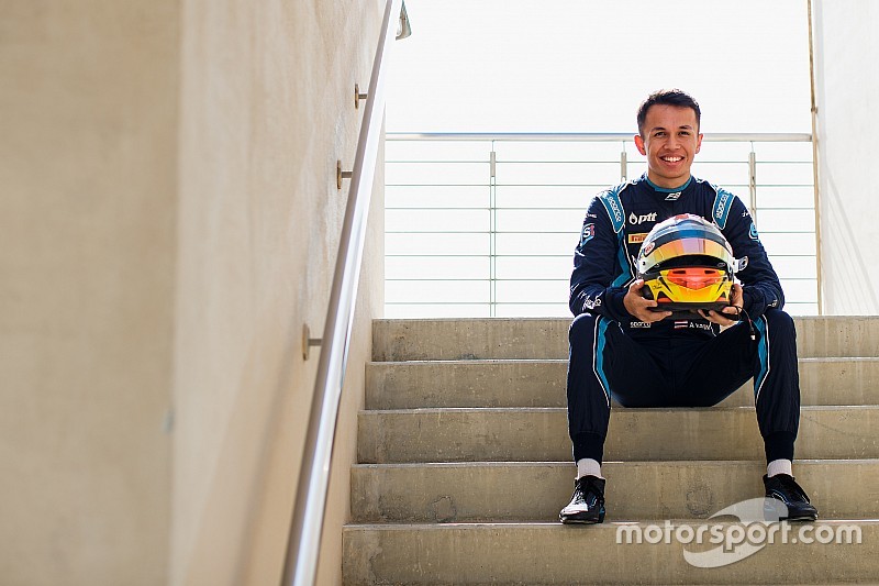 Hivatalos: Alexander Albon kapja a második ülést a Toro Rossónál