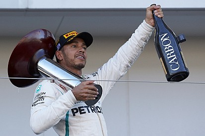 Champagne Carbon extends podium contract with F1