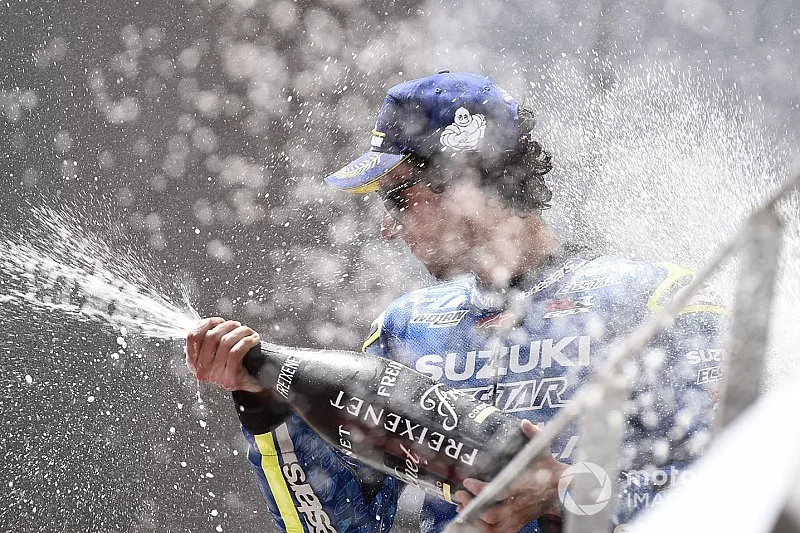 Podio: segundo clasificado Alex Rins, Team Suzuki MotoGP
