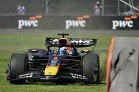 Russell critica la "carrera de cortadoras de césped" en el inicio del GP de México