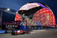 Leclerc domina la FP1 en Las Vegas; Williams impresiona y Aston Martin sufre
