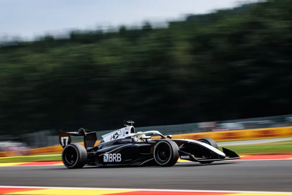 467996_1211277_spa_gp_dl_6489
