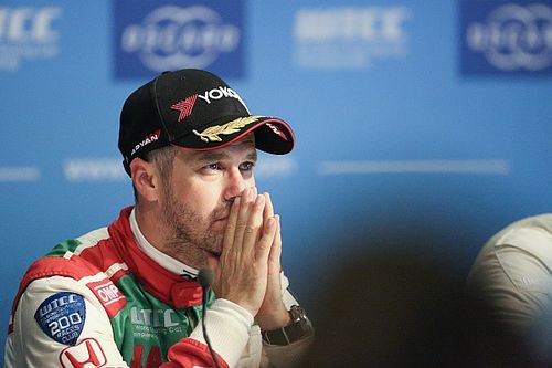 Monteiro tampoco estar&aacute; en el WTCC de Macao 