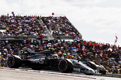 Magnussen en Stroll drie plaatsen teruggezet