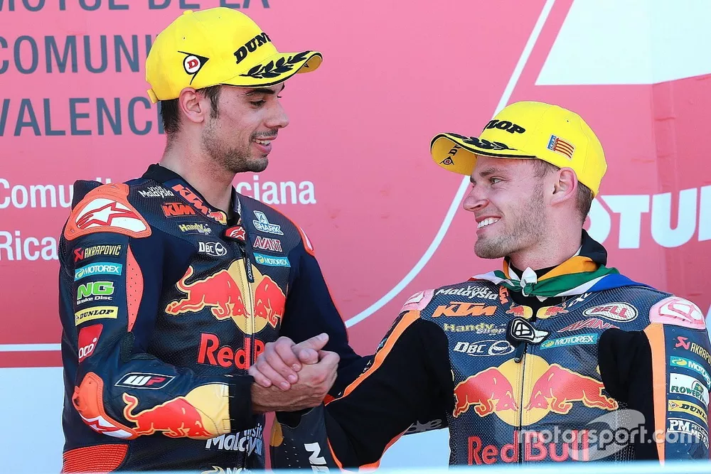 Podium : le vainqueur Miguel Oliveira, Red Bull KTM Ajo, Brad Binder, Red Bull KTM Ajo