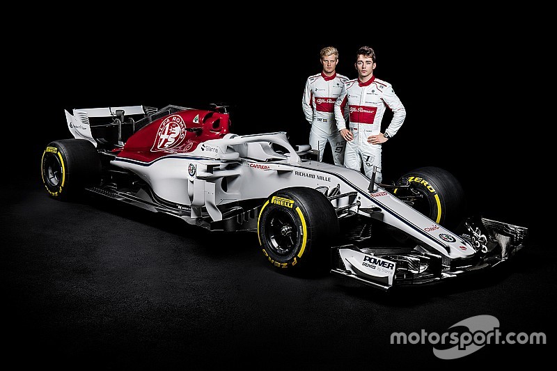 Alfa Romeo Sauber, 2018 C37'yi tanıttı!
