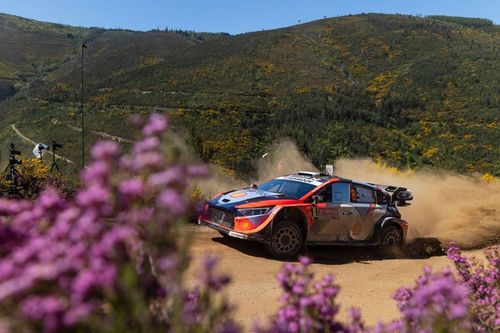 WRC Portugal: Tänak se bate en duelo con Ogier tras el viernes