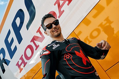 Lorenzo passera des tests lundi pour une douleur à la main