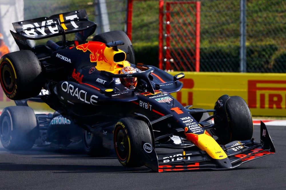 Max Verstappen, Red Bull Racing RB20, Lewis Hamilton, Mercedes F1 W15, botsen