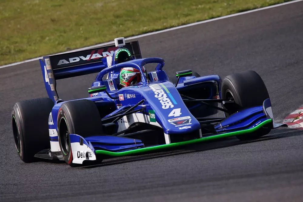 Sacha Fenestraz（KONDO RACING）