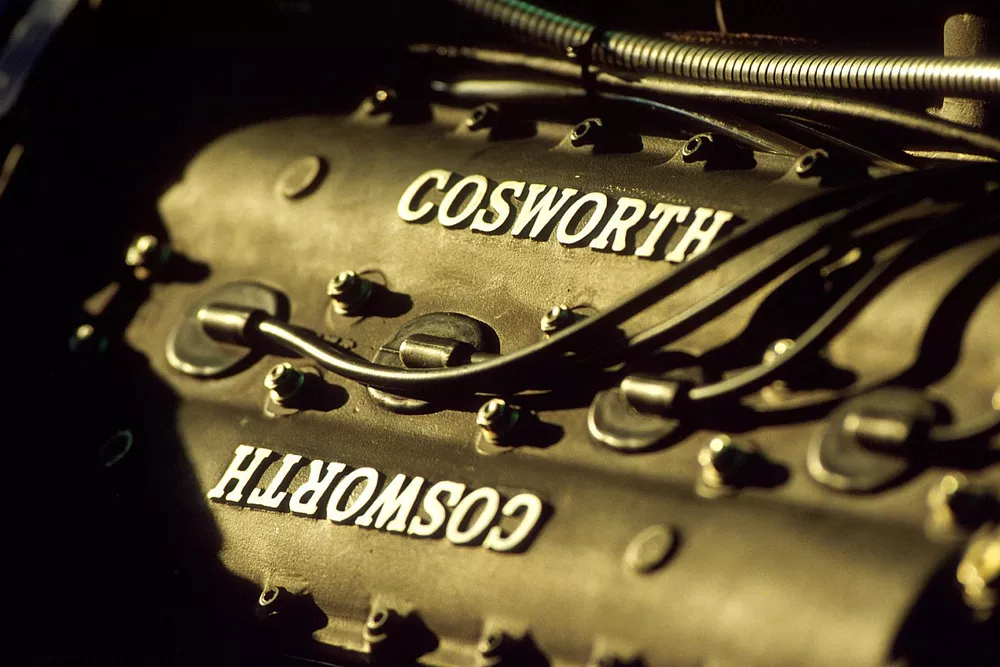 V8-Motor von Cosworth