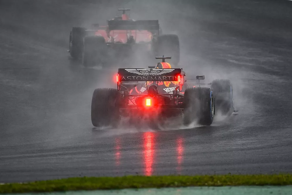 Sebastian Vettel, Ferrari SF1000, Max Verstappen, Red Bull Racing RB16