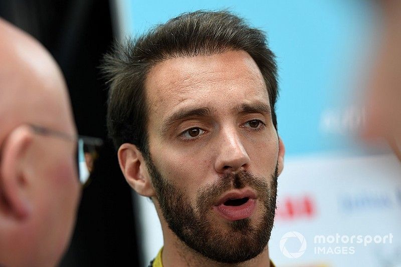 Jean-Eric Vergne, DS TECHEETAH, talks to the press