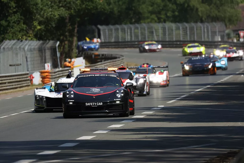 Safety car
