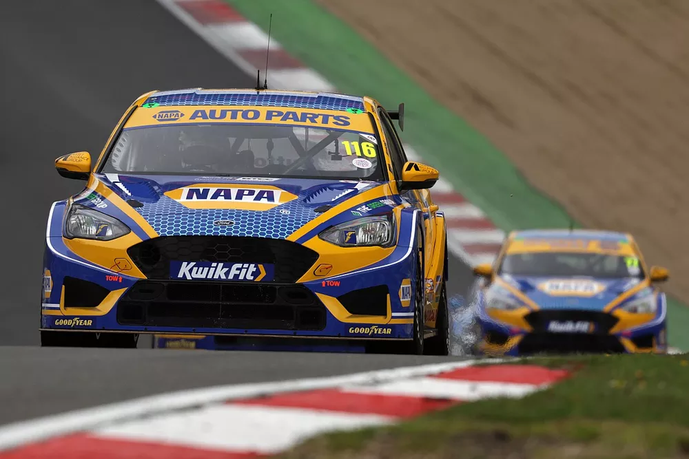 Ashley Sutton, NAPA Racing UK Ford Focus ST 