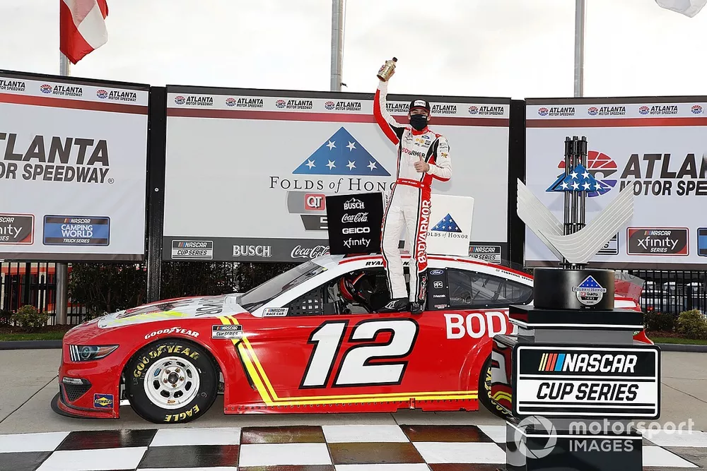 Race winner Ryan Blaney, Team Penske, Ford Mustang BodyArmor