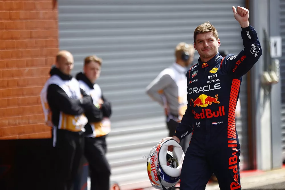 Max Verstappen, Red Bull Racing, festeggia dopo aver vinto lo Sprint Shootout