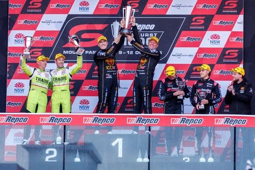 Supercars Bathurst 1000: Matt Payne y Garth Tander ganan una carrera dram&aacute;tica
