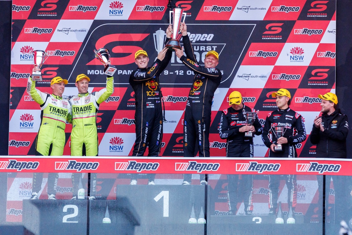 Supercars Bathurst 1000: Matt Payne and Garth Tander win dramatic race