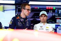 Checo P&eacute;rez habla en Brasil de su futuro ante rumores de Colapinto