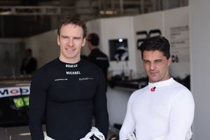 Porsche Cup: Após primeiro contato com Interlagos, Michael Fassbender revela que tem Senna como ídolo no automobilismo
