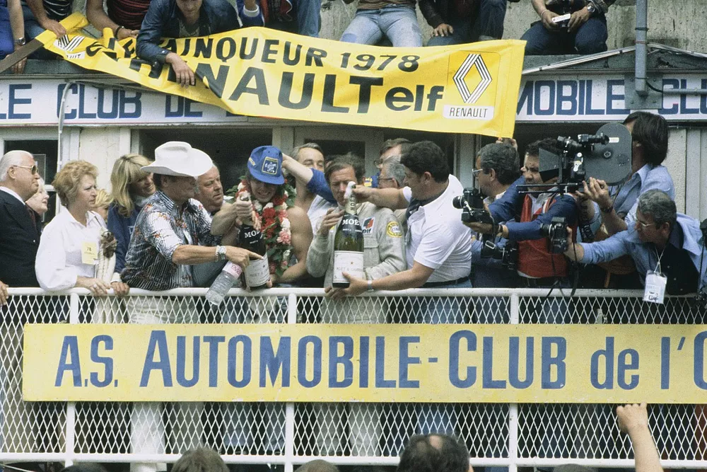 Podium: Didier Pironi, Jean-Pierre Jaussaud, Renault Sport, Renault-Alpine A442B