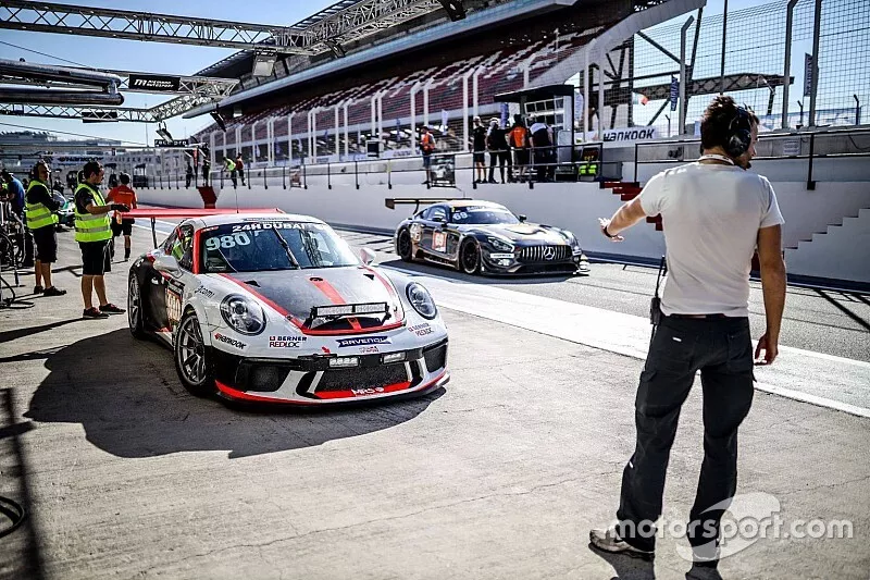 #980 MRS GT-Racing Germany Porsche 911 Cup : Alex Autumn,  Andreas G&uuml;lden, Wolfgang Triller, Shaun Thong, Franjo Kovac