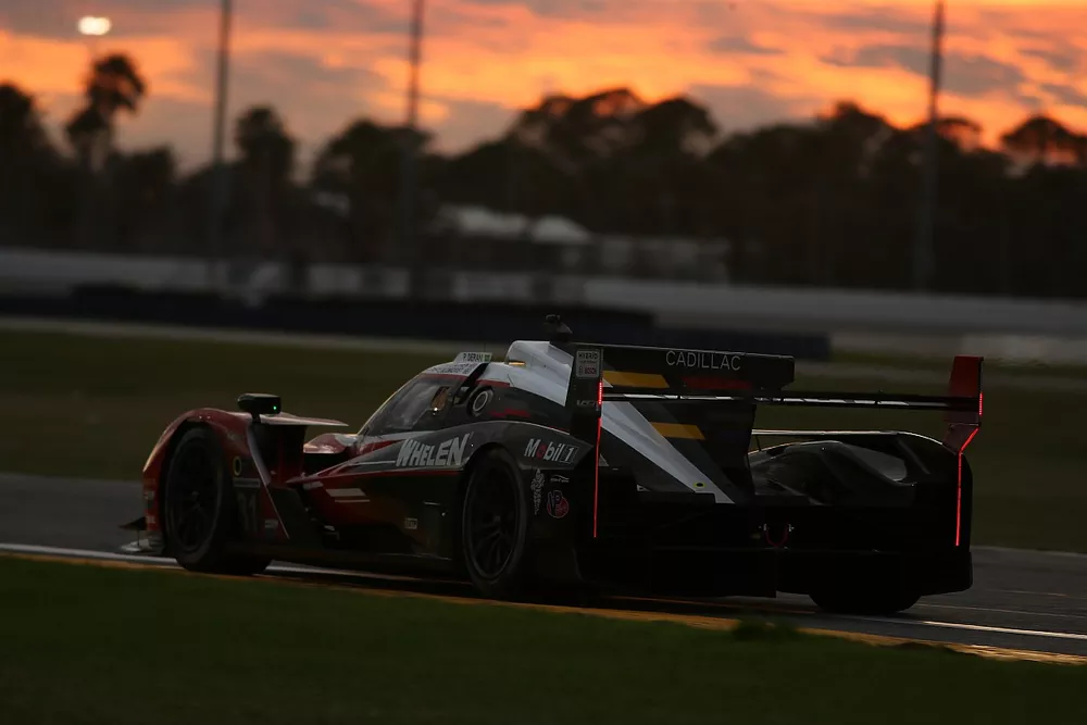 #31 Action Express Racing Cadillac V-Series.R: Pipo Derani, Jack Aitken, Tom Blomqvist