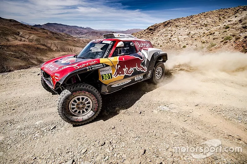 #301 X-Raid Mini JCW Team: St&eacute;phane Peterhansel, Andrea Peterhansel 