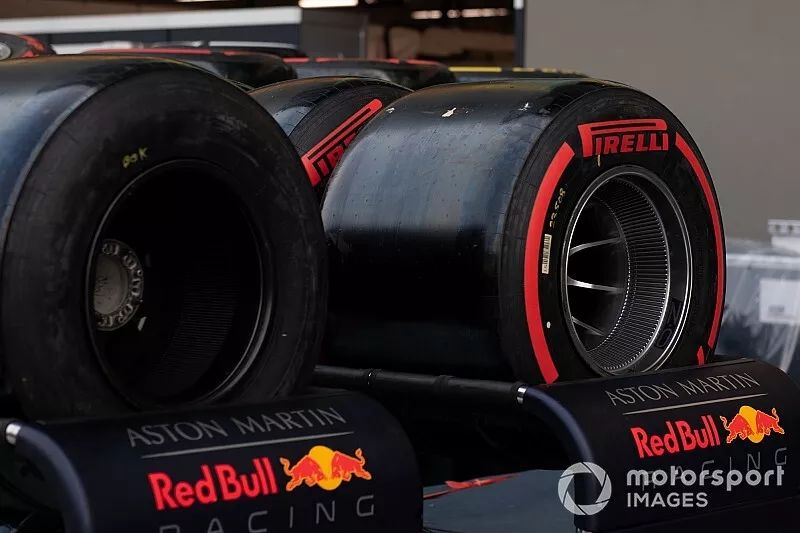 Neum&aacute;ticos Pirelli