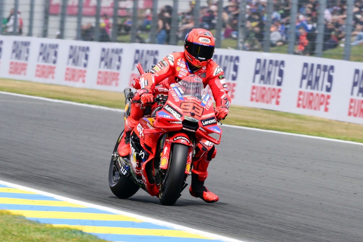 MotoGP | Marquez fa 6 su 6 nelle Sprint a Le Mans, primo podio di Aldeguer. Cade Bagnaia