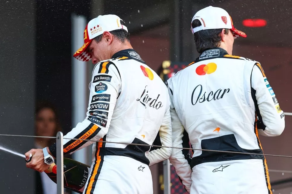 Lando Norris, McLaren, Oscar Piastri, McLaren