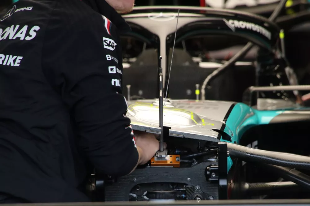 Mercedes W15 technisch detail