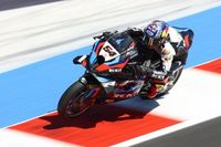 Razgatlioglu wint en pakt leiding in WSBK, Van der Mark achtste