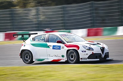 L'Alfa Romeo torna sul tetto del mondo, Kevin Ceccon trionfa in Gara 1 a Suzuka!