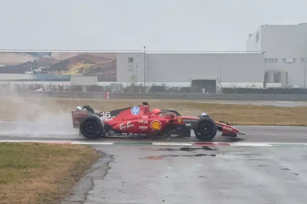 Leclerc gira en Fiorano con el Ferrari SF-23