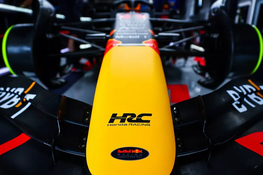 Honda Racing logo on Red Bull Racing RB18