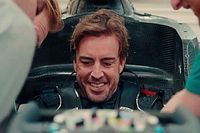 Vídeo: primeros días de Alonso en Aston Martin; ¡ya prueba el simulador!