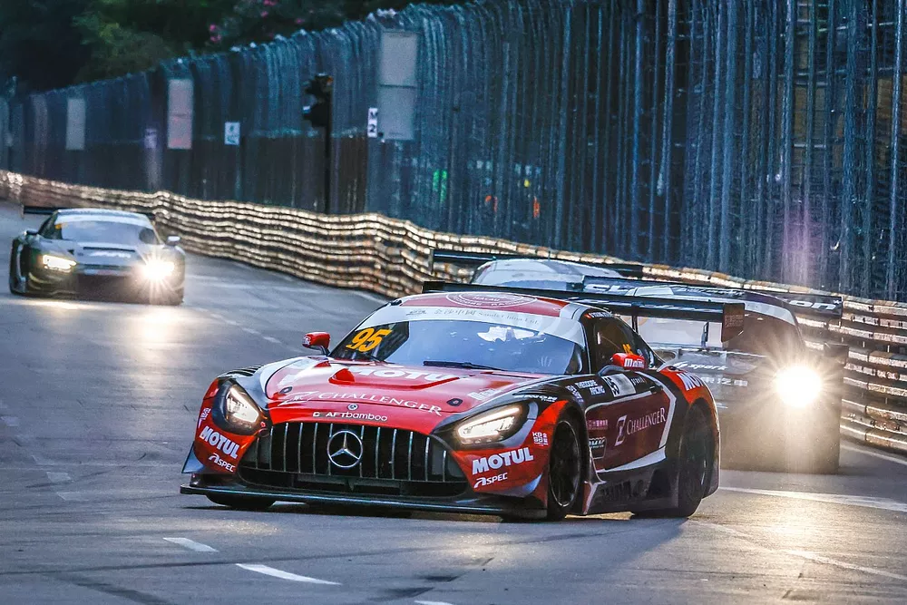 #95 Craft Bamboo Racing Mercedes AMG GT3: Darryl O'Young