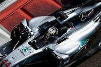 Hamilton diz que n&atilde;o h&aacute; desculpas por F1 pior que F2