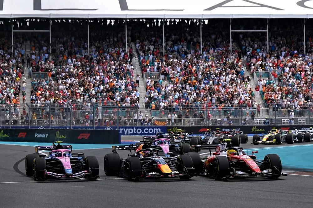 Lewis Hamilton, Ferrari, Max Verstappen, Red Bull Racing, Franco Colapinto, Alpine